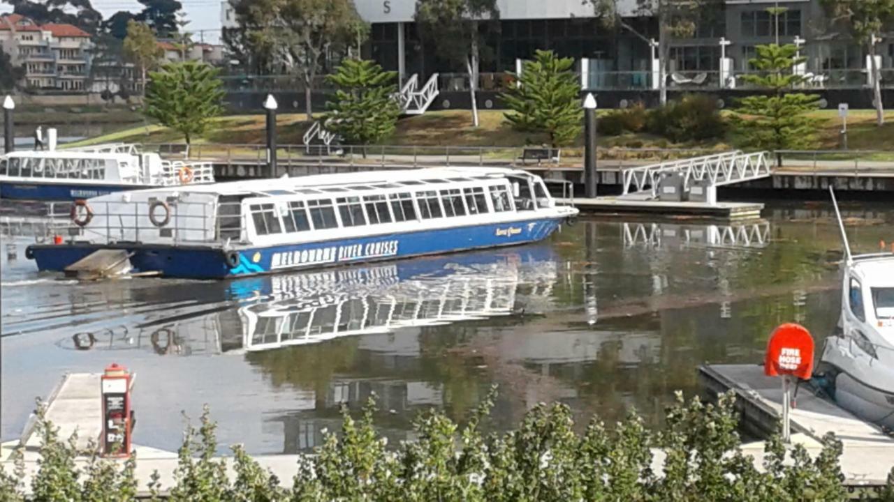 Marina View Apartment On The Maribyrnong River, Melbourne Exterior photo